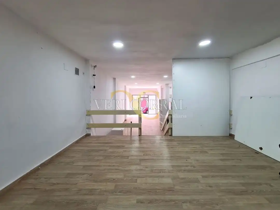Business premises for sale in Calle Adaro, imagen 11