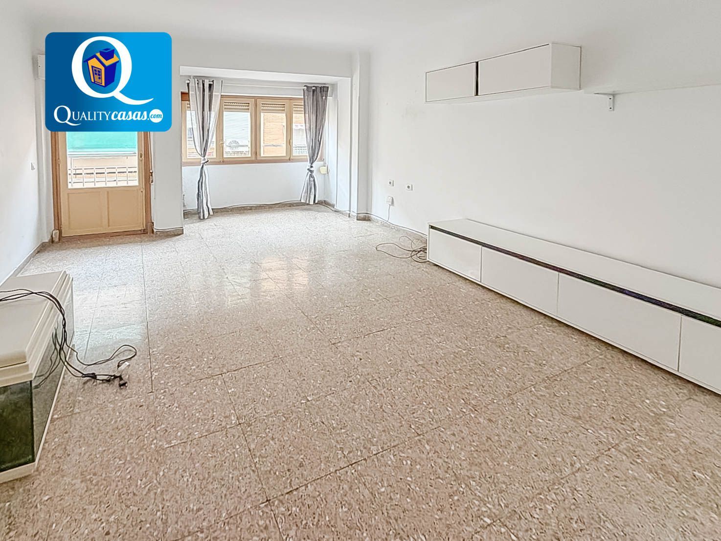 Vista exterior de Pis de lloguer en Alicante / Alacant amb Calefacció i Balcó