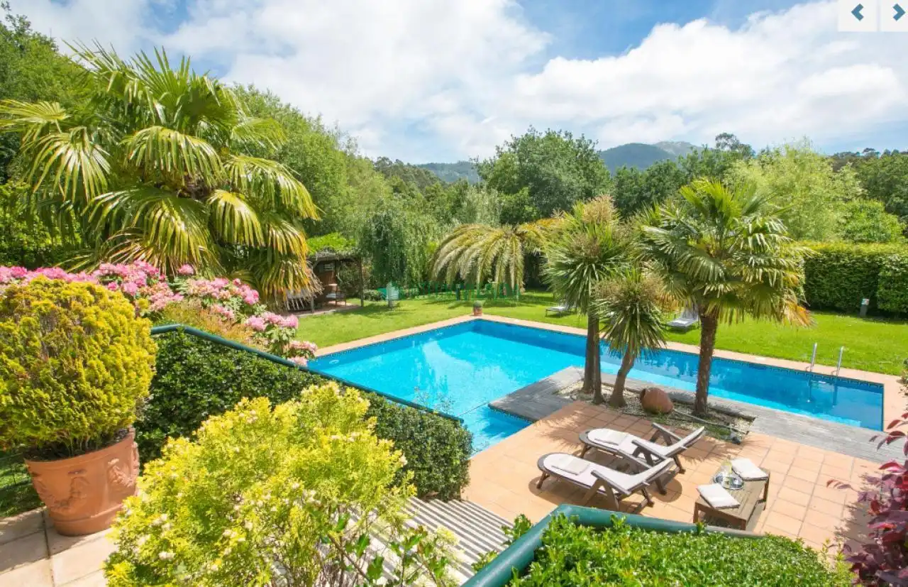 Piscina de Casa o xalet de lloguer en Gondomar amb Calefacció, Jardí privat i Piscina