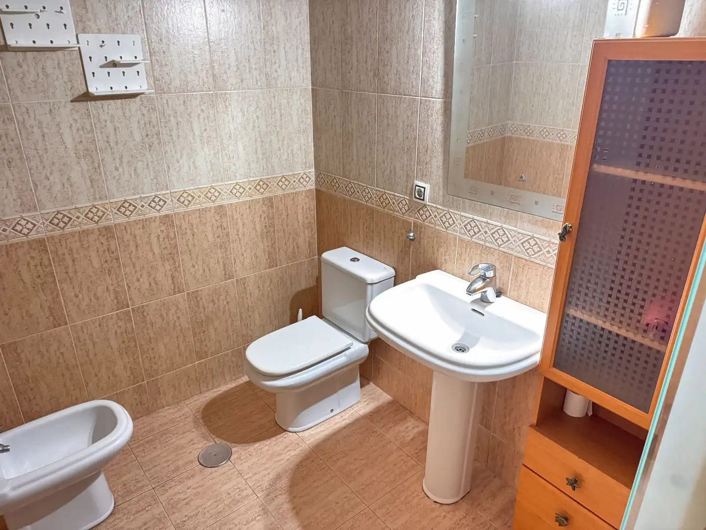 Bany de Apartament en venda en Roquetas de Mar amb Aire condicionat, Terrassa i Piscina comunitària