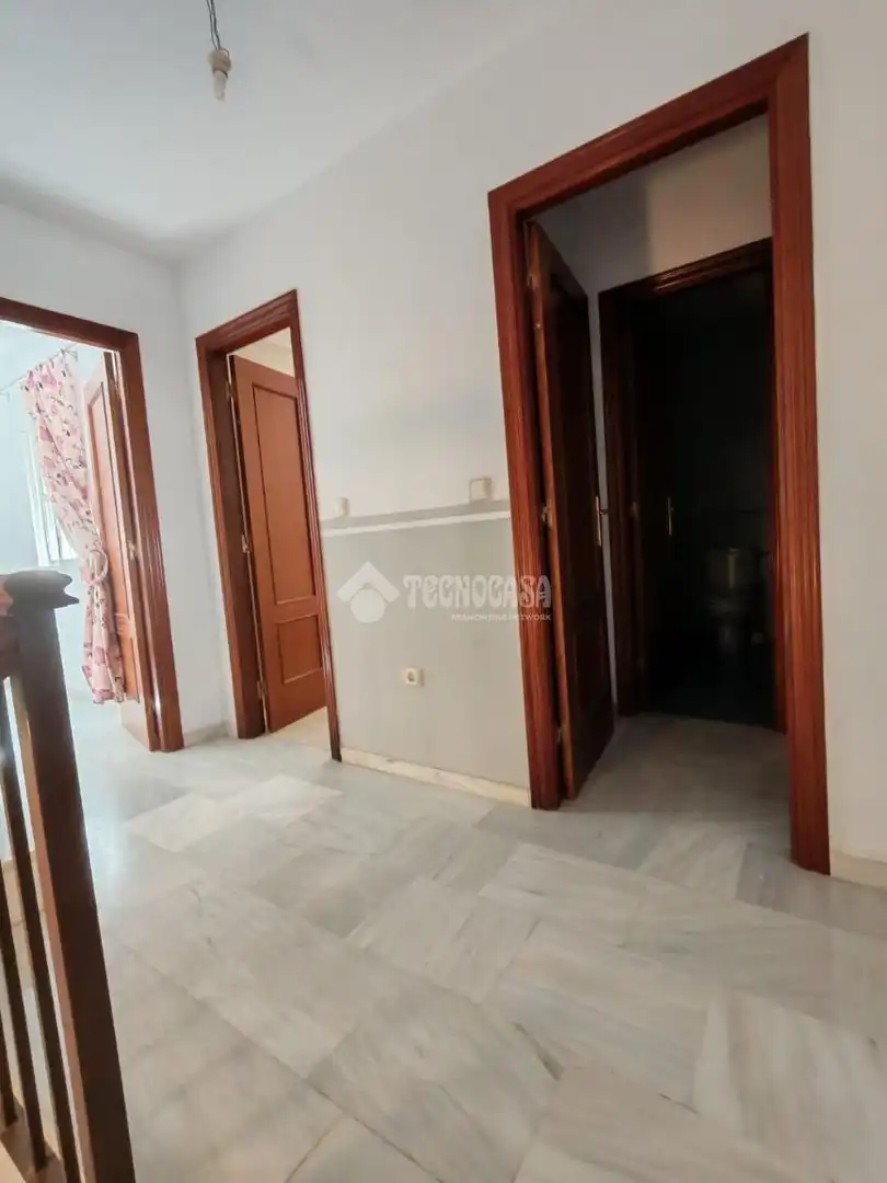 Casa adosada en venta en Marchena