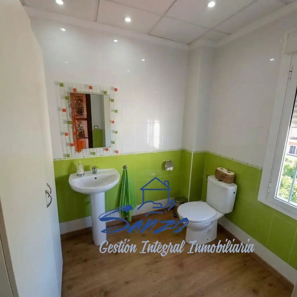 Bathroom of Houses for sale in Cueva de Menga