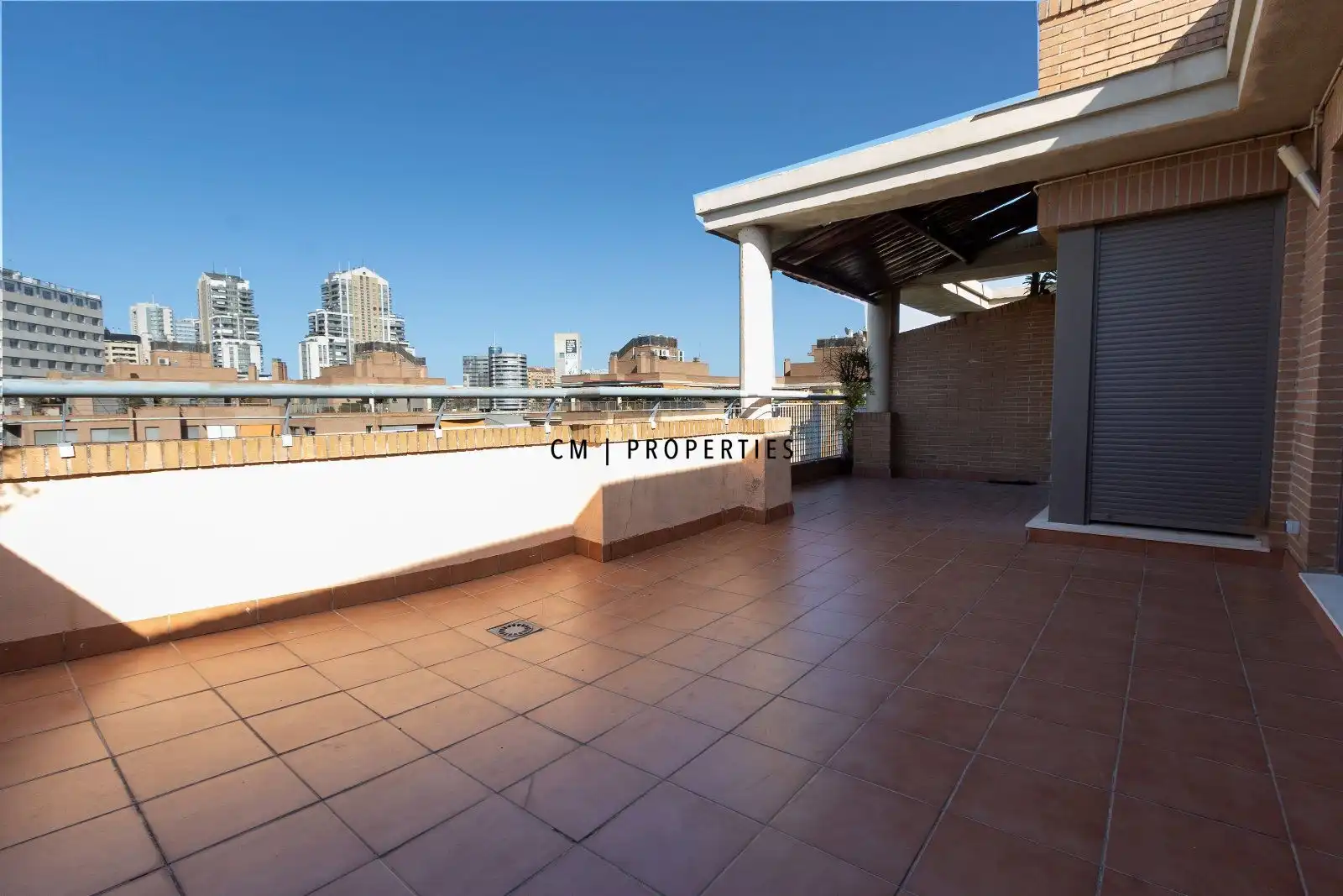 Terraza de Ático de alquiler en Valencia con Aire acondicionado, Calefacción y Trastero