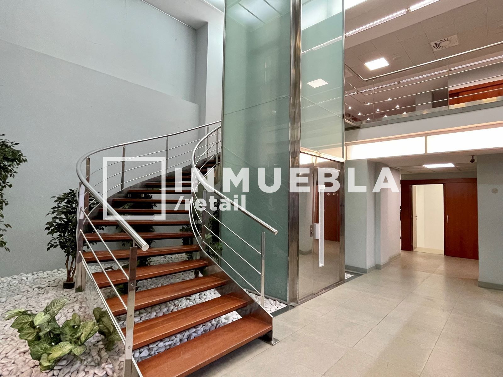 Premises for sale in  Barcelona Capital  with Air Conditioner and Internet