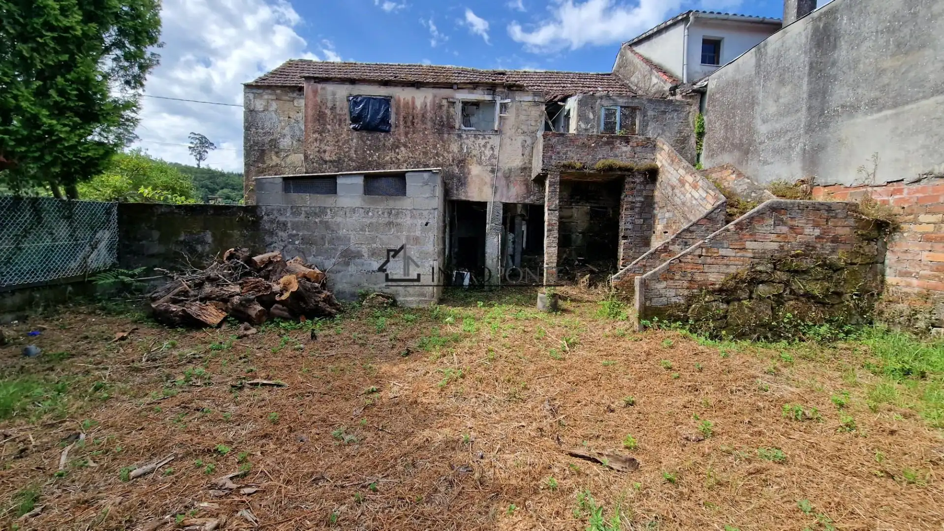 Einfamilien-Reihenhaus zum Verkauf in Pontevedra Capital  mit Privatgarten
