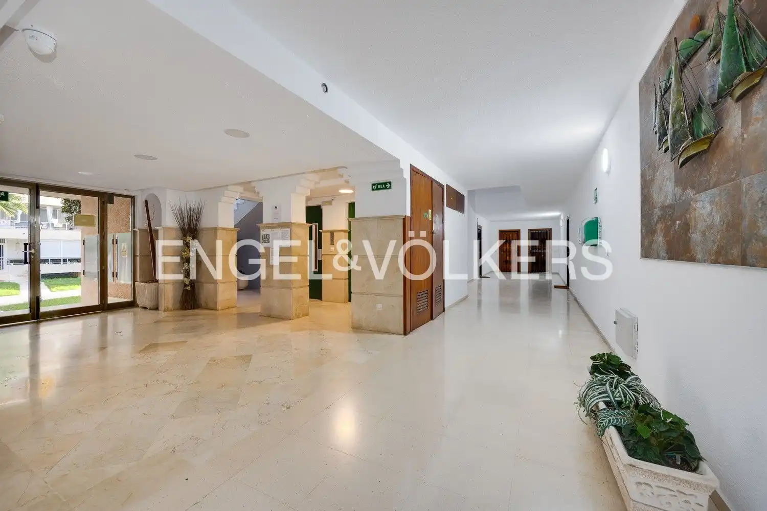 Flat for sale in Torrevieja  with Air Conditioner, Heating and Private garden