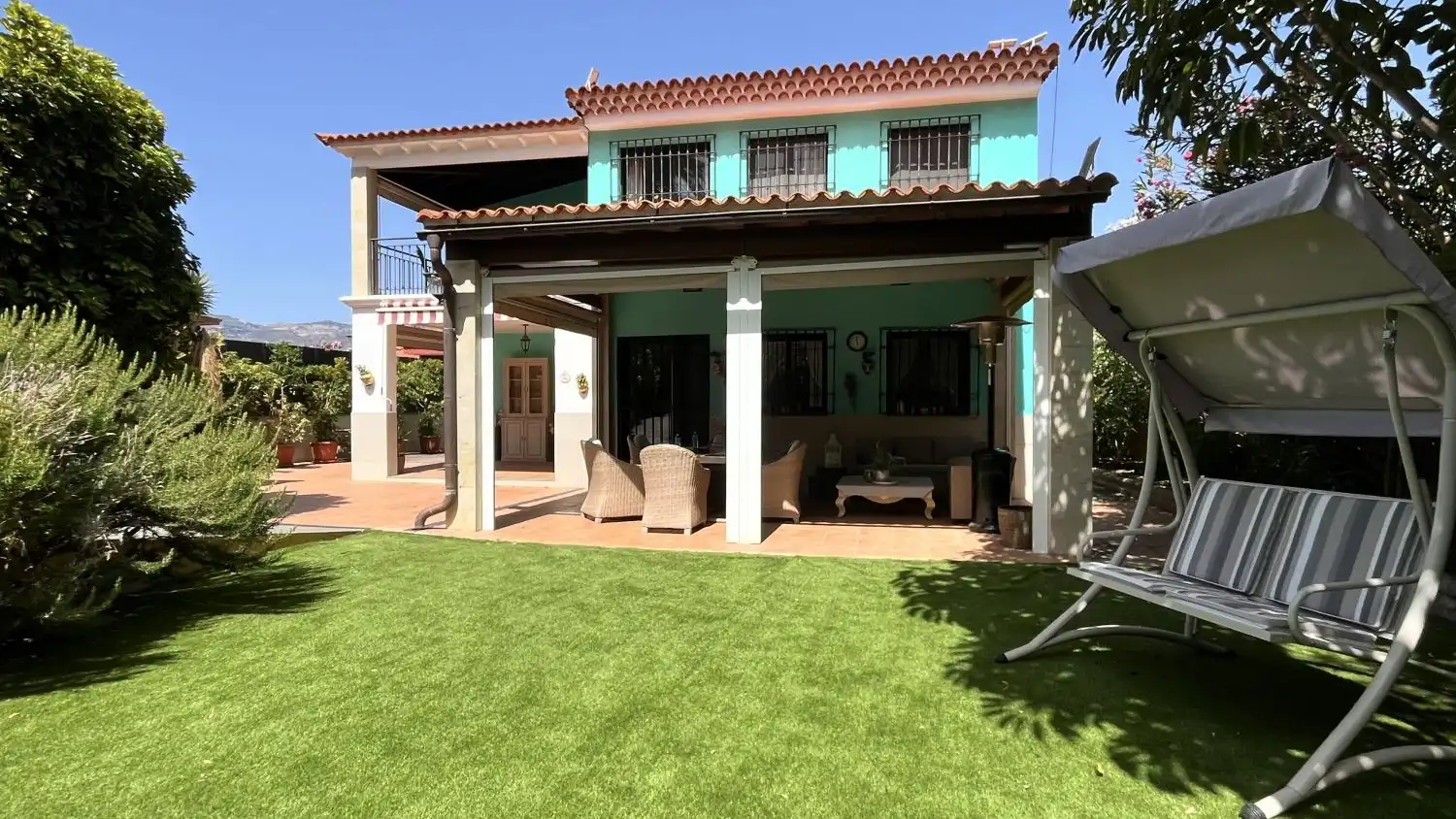 Casa amb terrassa en venda a Monte Lentiscal - Las Meleguinas