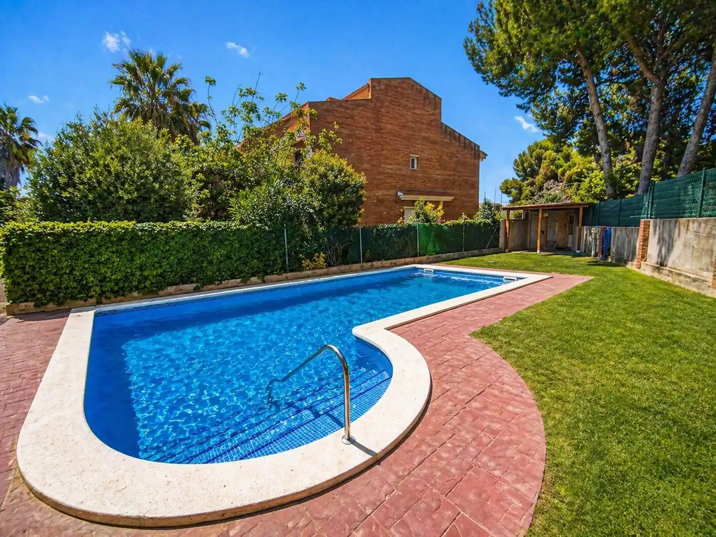 Swimming pool of Detached homes for sale in Cambrils  with Parquet flooring, Terrace and Community pool
