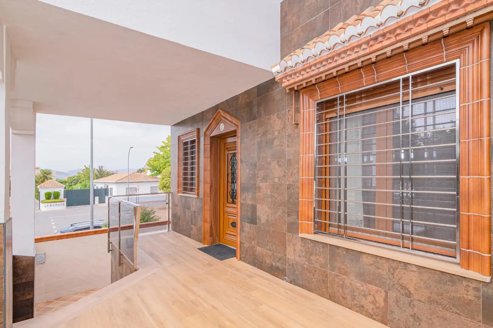 Vista exterior de Casa adosada en venta en Vegas del Genil con Aire acondicionado, Calefacción y Balcón