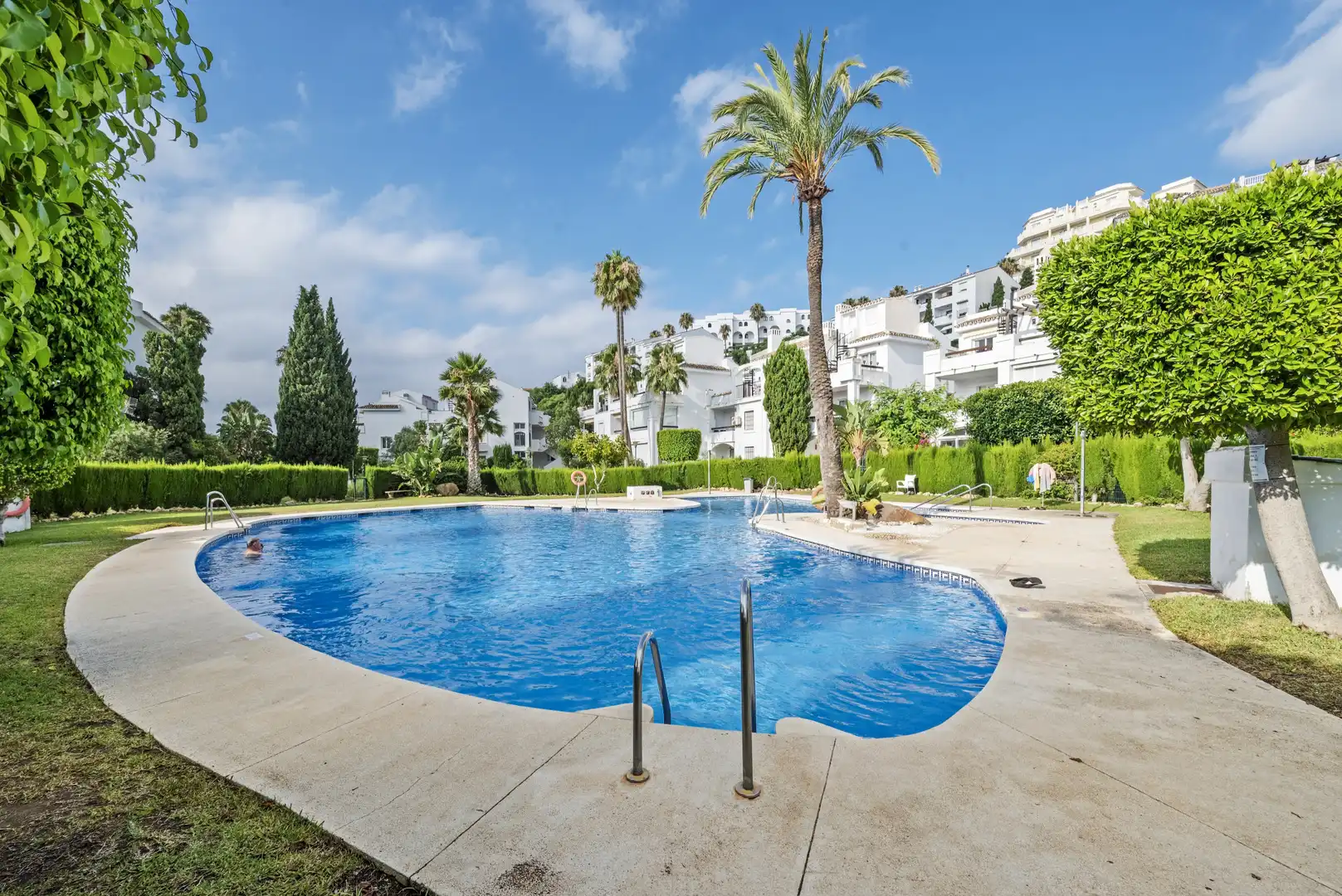 Jardí de Apartament en venda en Mijas amb Aire condicionat, Terrassa i Moblat