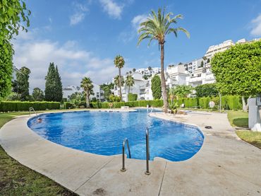 Apartament amb piscina en venda a Calle Acuario 167