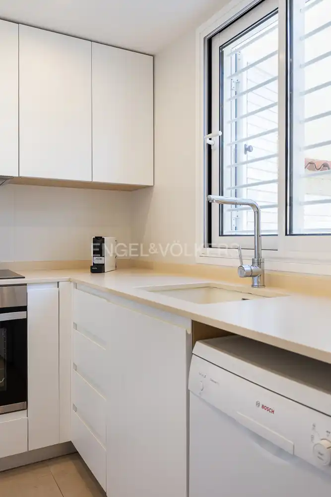 Kitchen of Houses for rent in Valencia  with Heating, Private garden and Terrace