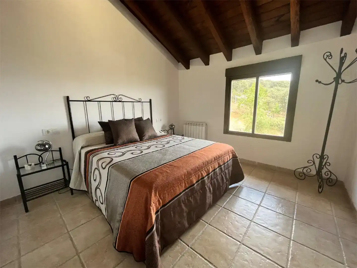 Dormitori de Finca rústica en venda en Alcalá la Real amb Piscina i Balcó