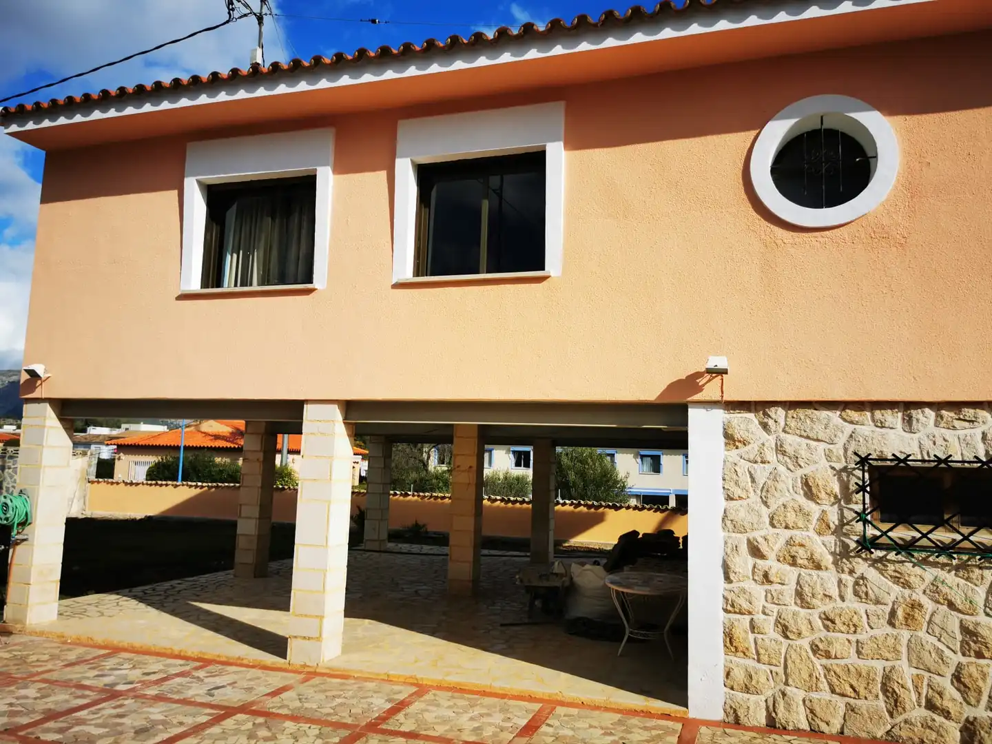 Vista exterior de Casa o chalet de alquiler en Polop con Calefacción, Jardín privado y Terraza