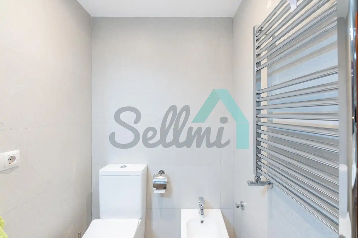 Flat for rent in Llano Ponte, Milán - Pumarín