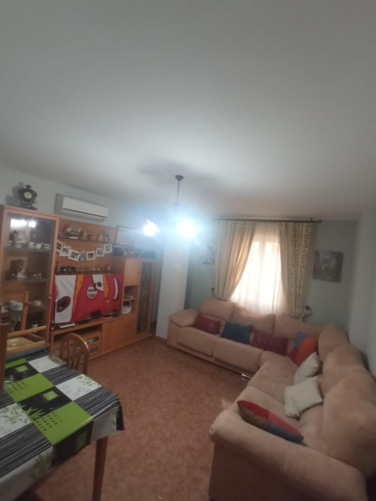 Sala d'estar de Pis en venda en Valdepeñas de Jaén amb Aire condicionat i Calefacció