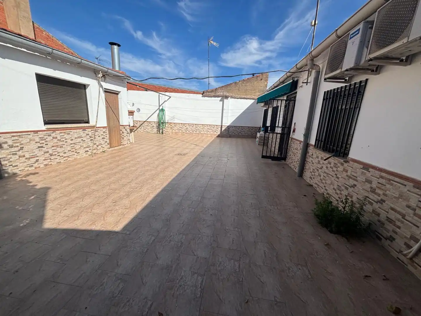 Terrasse von Haus oder Chalet zum Verkauf in Malagón mit Klimaanlage, Heizung und Abstellraum