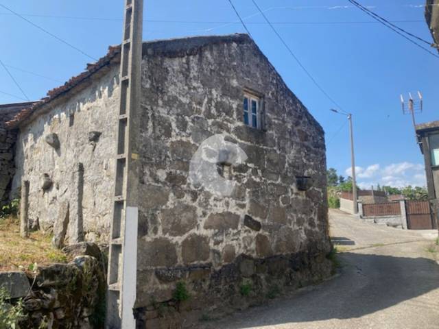 Casa adosada en Venta en Lobios