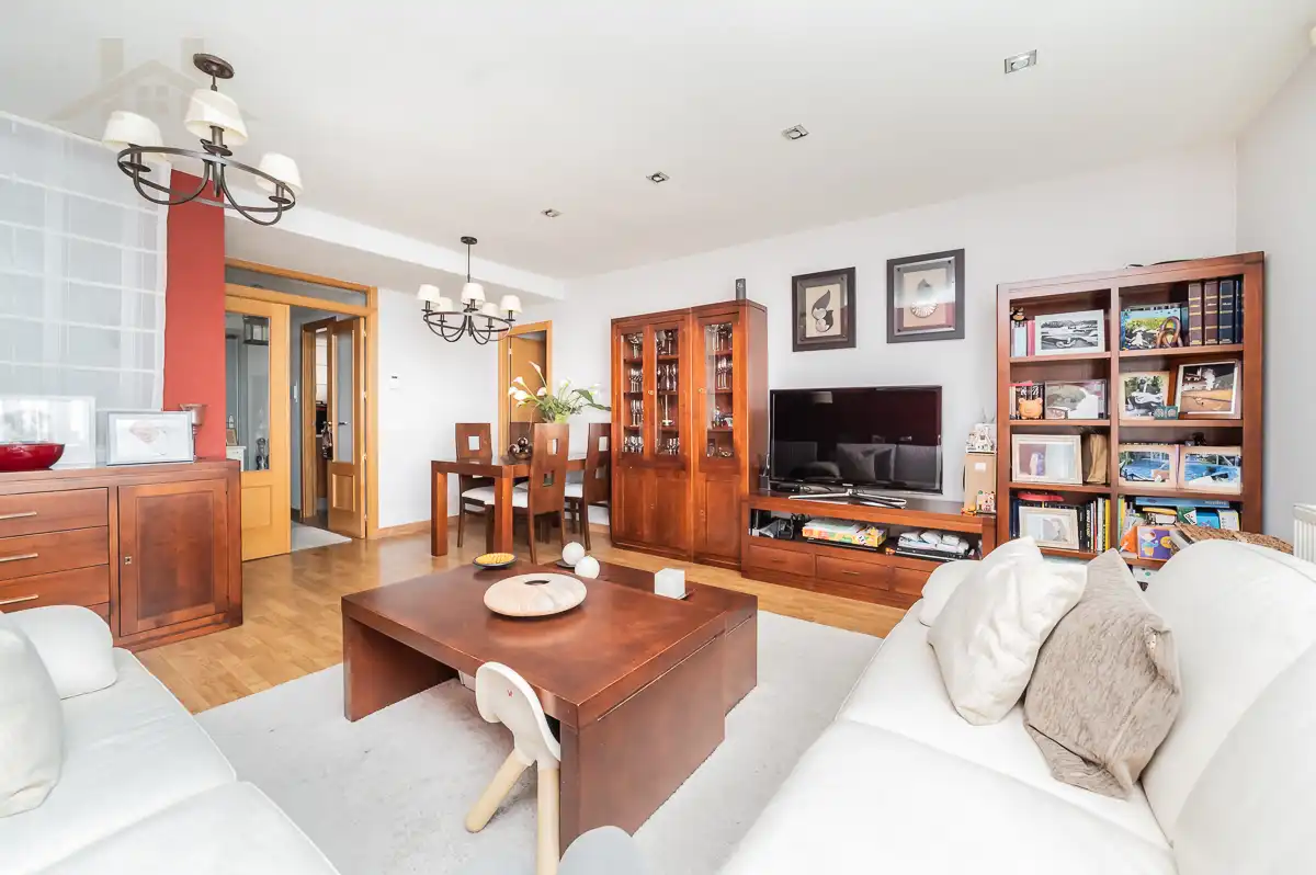 Sala d'estar de Pis en venda en Navalcarnero amb Aire condicionat, Calefacció i Parquet