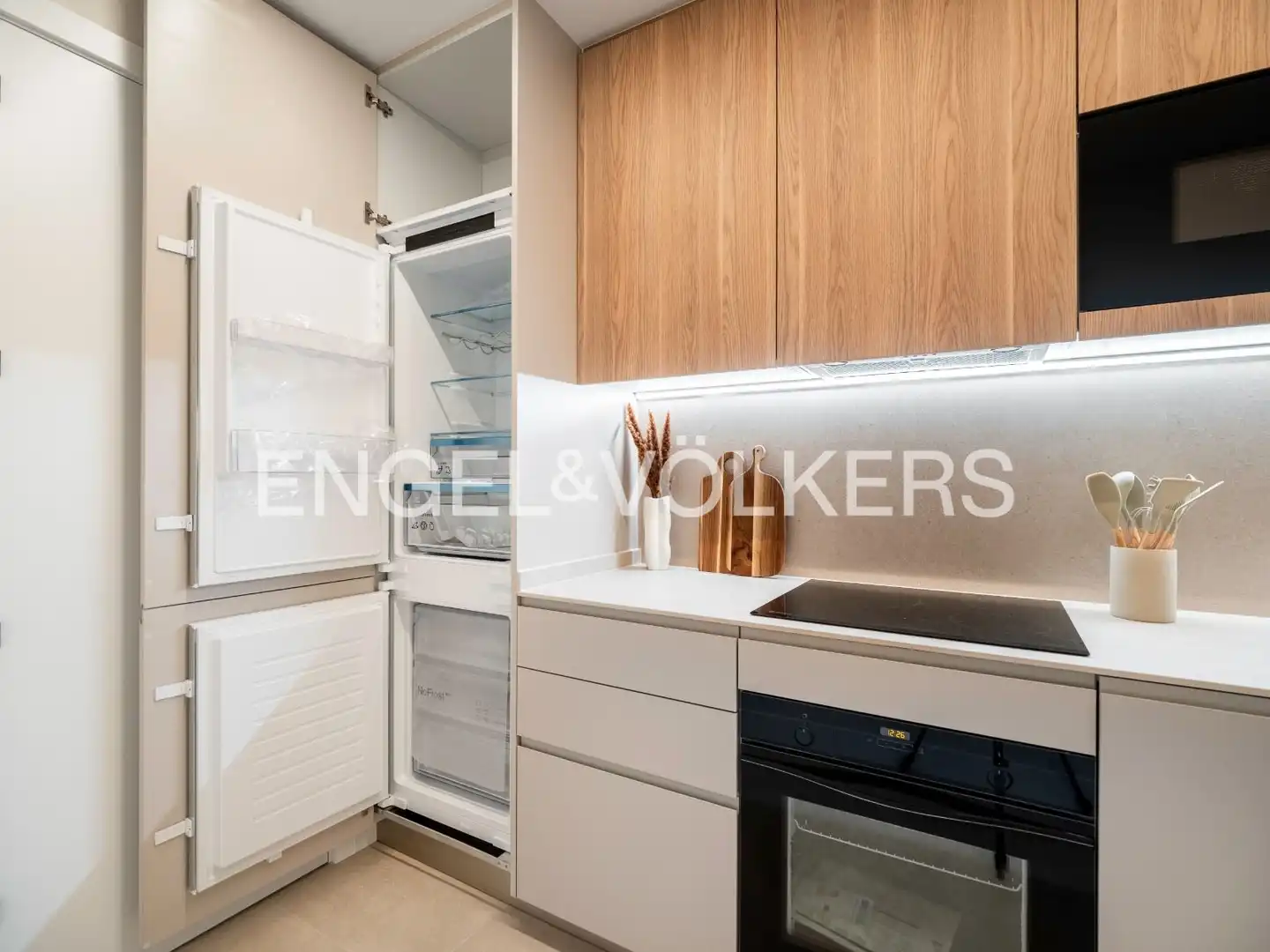 Küche von Wohnung zur Miete in Madrid mit Klimaanlage, Heizung und Terrasse
