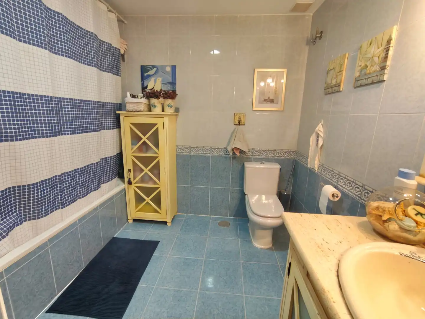 Bany de Casa o xalet de lloguer en Sevilla la Nueva amb Aire condicionat, Calefacció i Terrassa