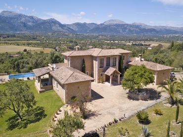 House with balcony for sale in Centro