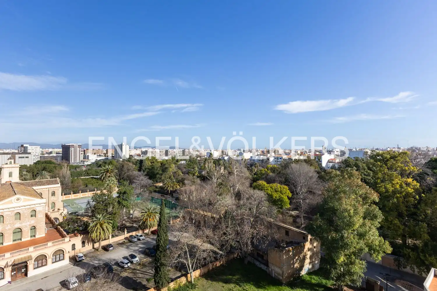 Exterior view of Flat for rent in Valencia  with Air Conditioner, Heating and Parquet flooring