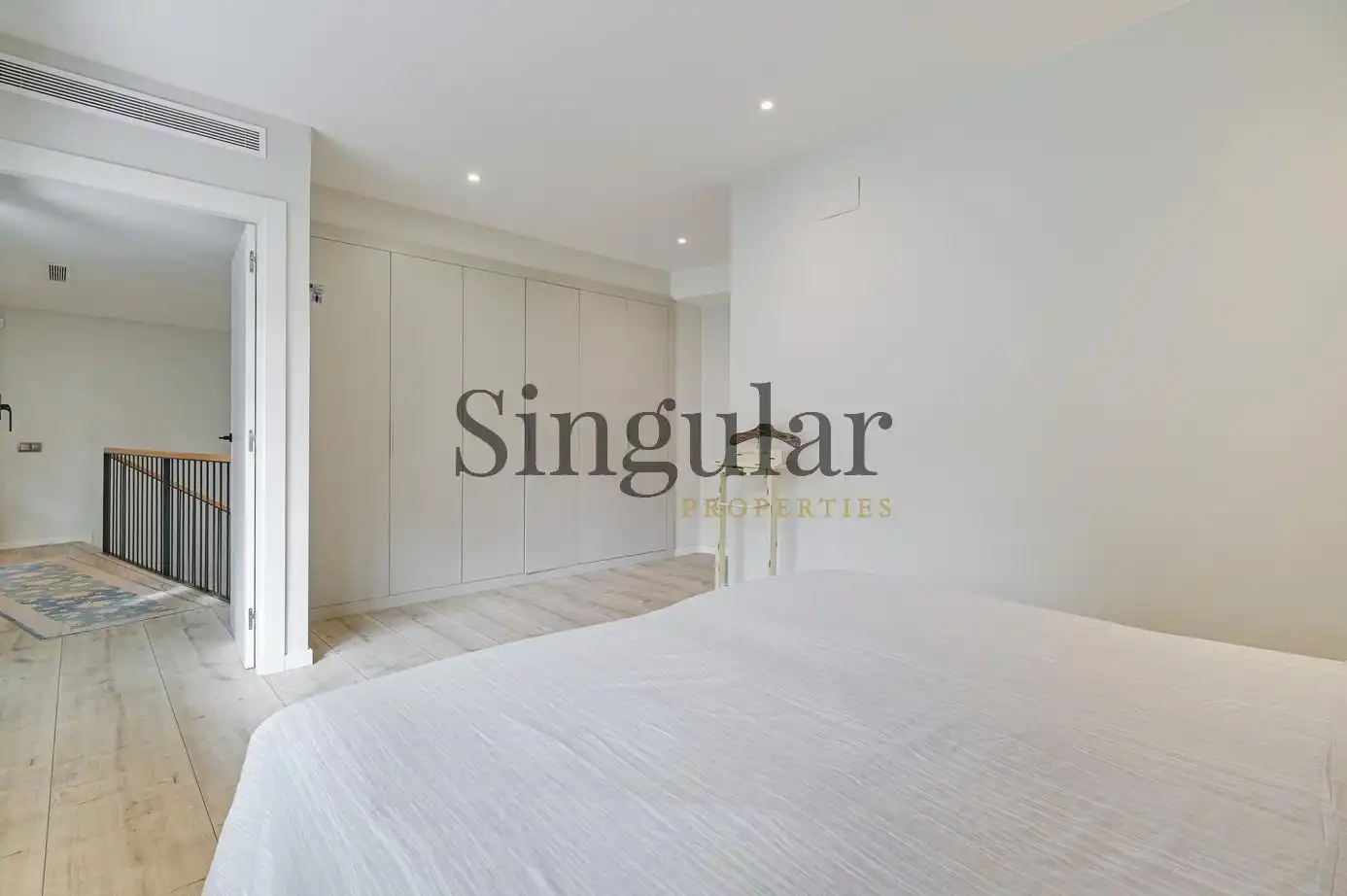 Habitación de Piso en venta en Barcelona con Aire acondicionado, Calefacción y Jardín privado