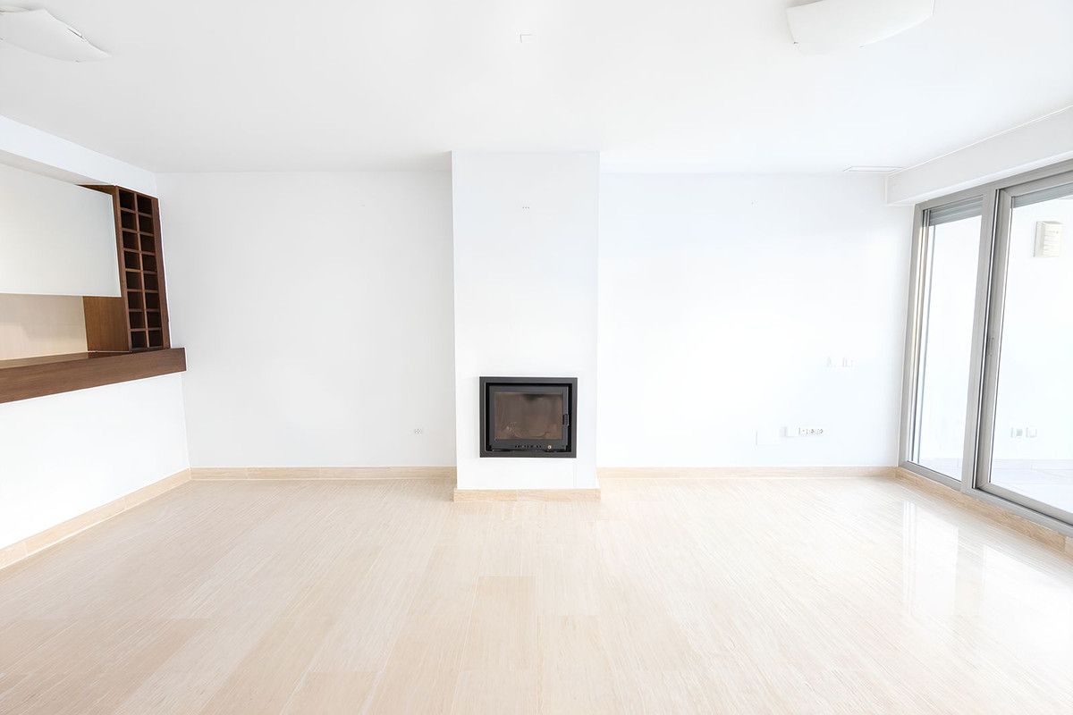 Sala d'estar de Planta baixa en venda en Mijas amb Aire condicionat, Calefacció i Jardí privat