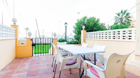 ALQUILER DE BAJO VIVIENDA EN PRIMERA LINEA DE PLAYA