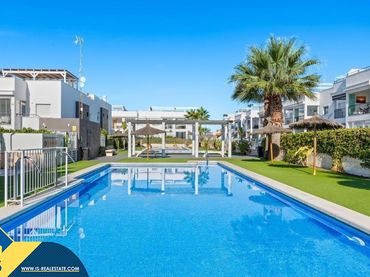 Pis amb piscina en venda a Nueva Torrevieja - Aguas Nuevas