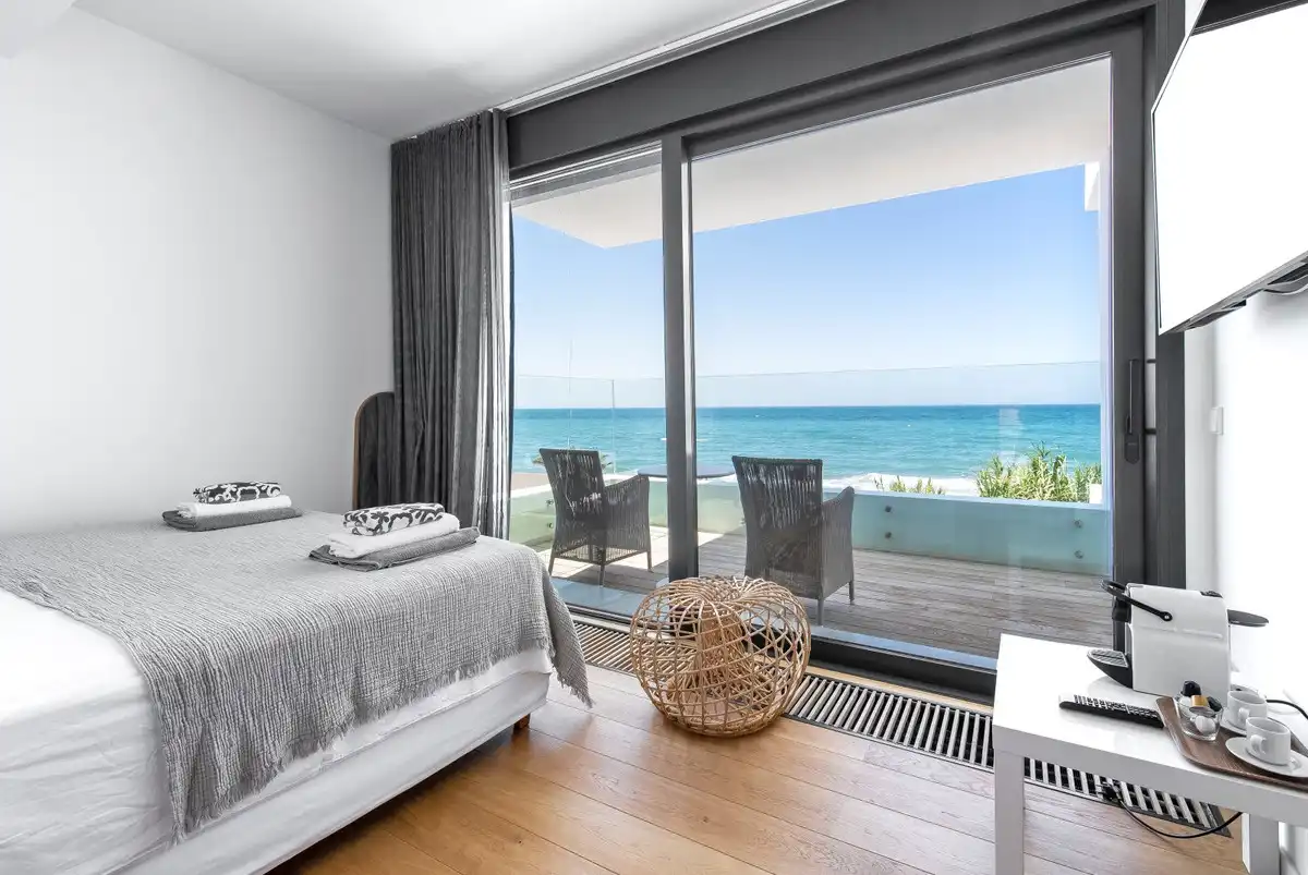 Dormitori de Casa o xalet en venda en Marbella amb Aire condicionat, Jardí privat i Terrassa