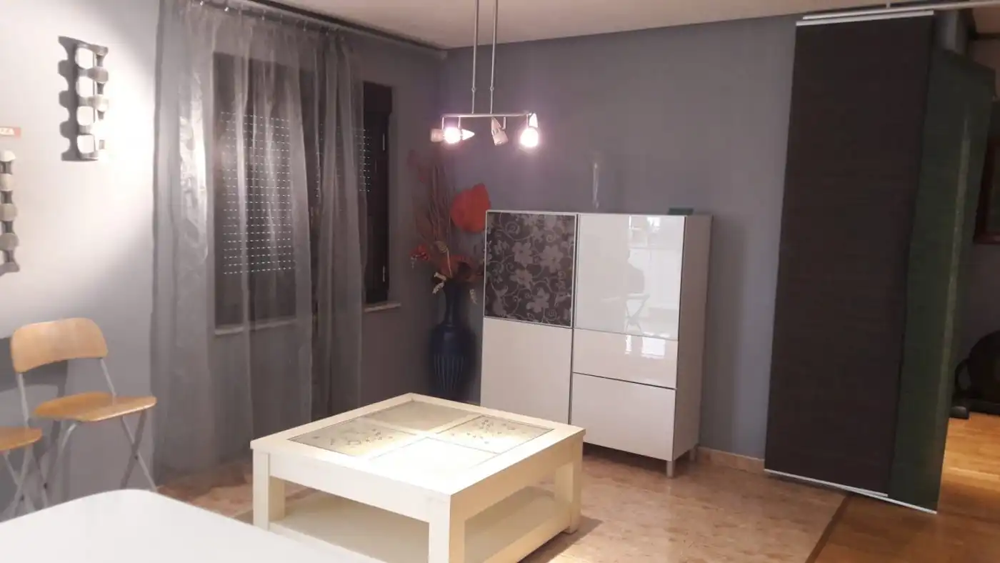 Sala d'estar de Pis de lloguer en Almansa amb Calefacció i Parquet