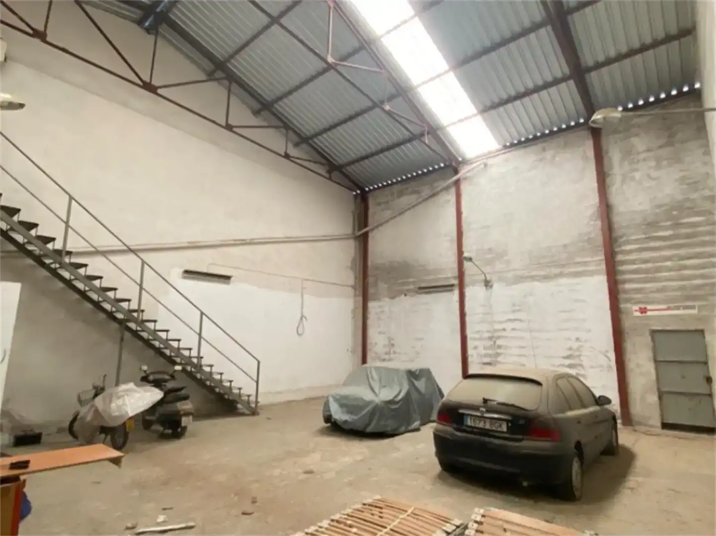 Nau industrial en venda en Jaén