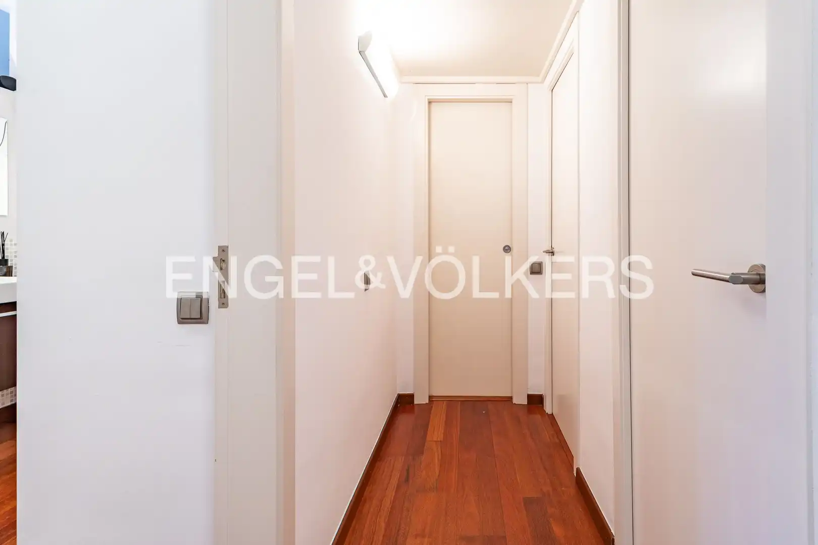 Piso en venta en Sant Cugat del Vallès con Aire acondicionado, Calefacción y Jardín privado
