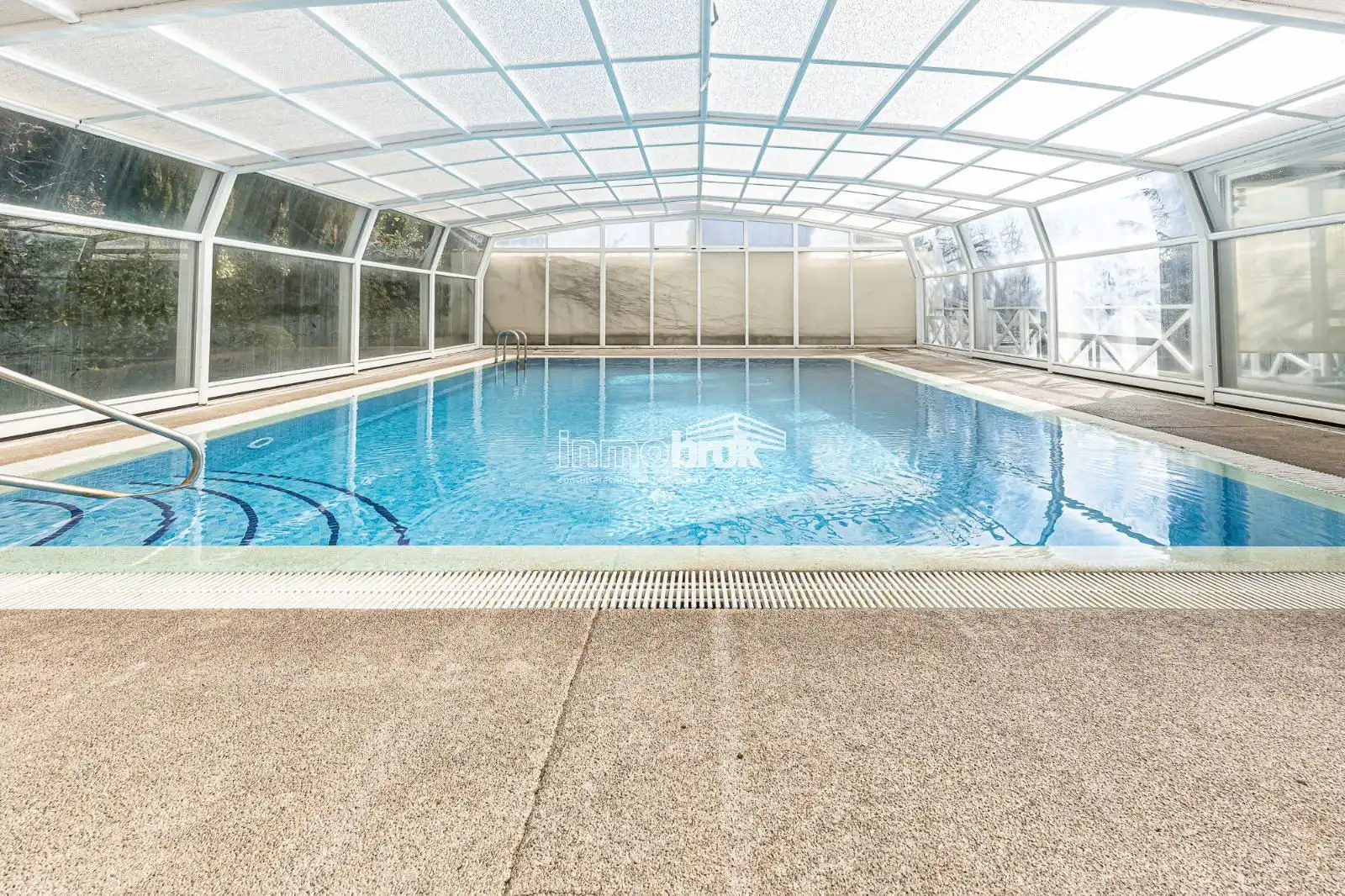 Piscina de Casa o chalet en venta en Madrid con Aire acondicionado, Calefacción y Terraza
