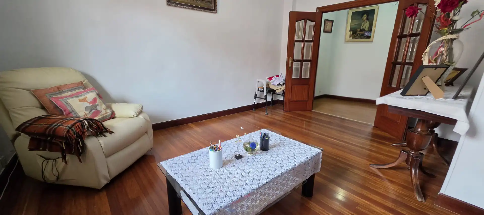Living room of Flat for sale in Bilbao   with Storage room, Furnished and Oven