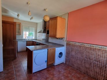Casa aparellada amb jardí en venda a Iglesia - Estación