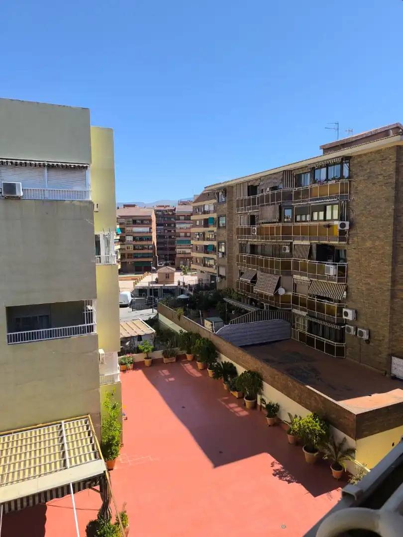 Wohnung zur Miete in Camino de Ronda, 212, Pajaritos