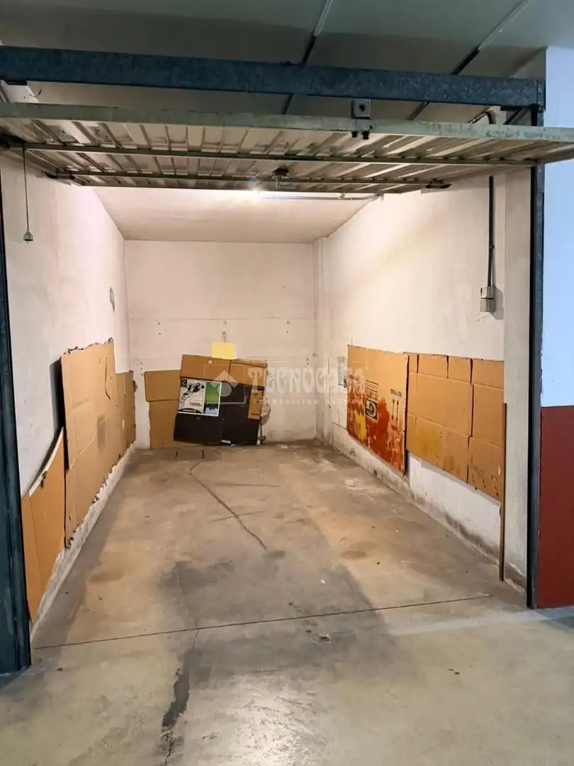 Garage for sale in Santander