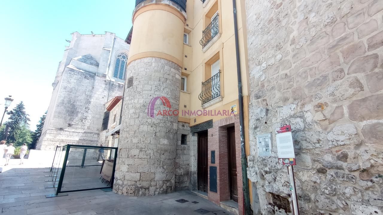 Exterior view of Apartment for sale in Burgos Capital  with Heating and Balcony