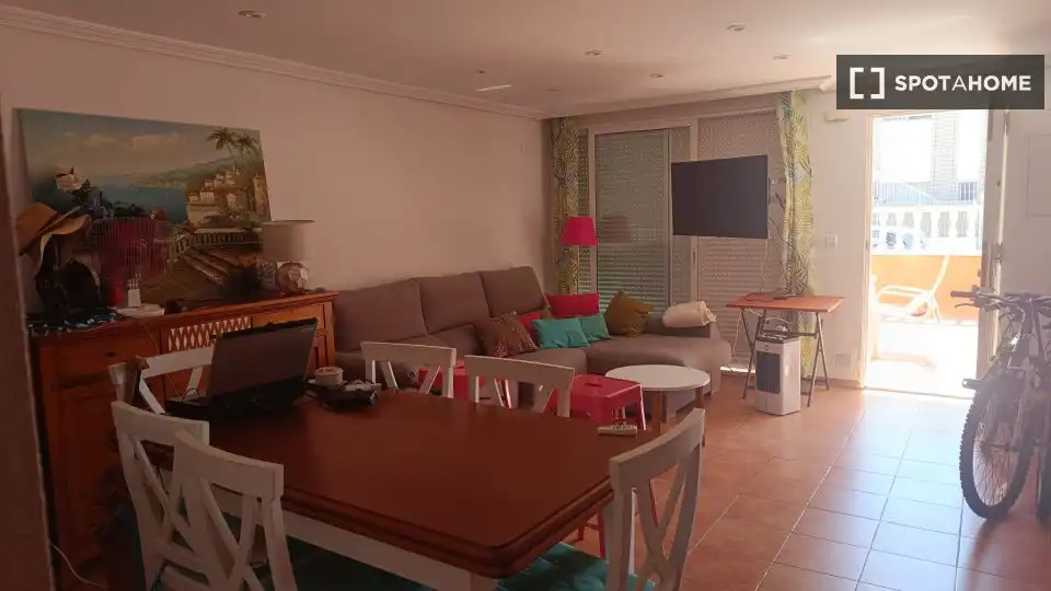 Room in Los Narejos - Punta Calera