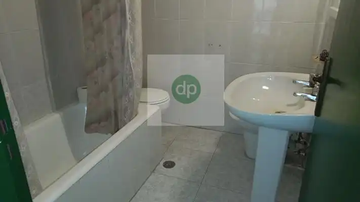 Badezimmer von Wohnung zum Verkauf in Badajoz mit Terrasse und Abstellraum