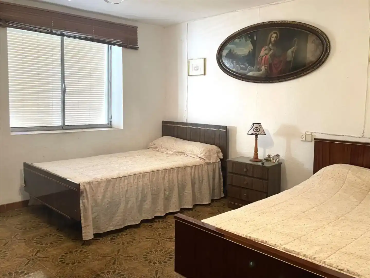 Bedroom of Detached homes for sale in Planes