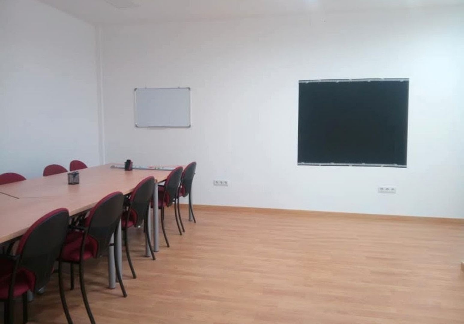 Premises to rent in Valdemoro  with Air Conditioner