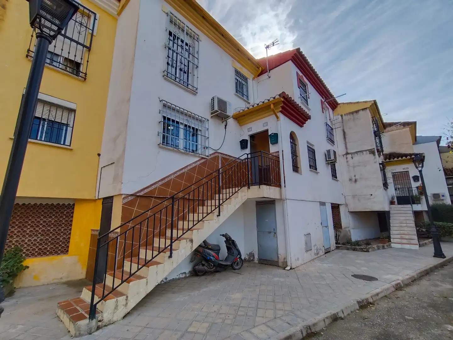 Vista exterior de Casa adosada en venta en Alhendín con Aire acondicionado, Amueblado y Balcón