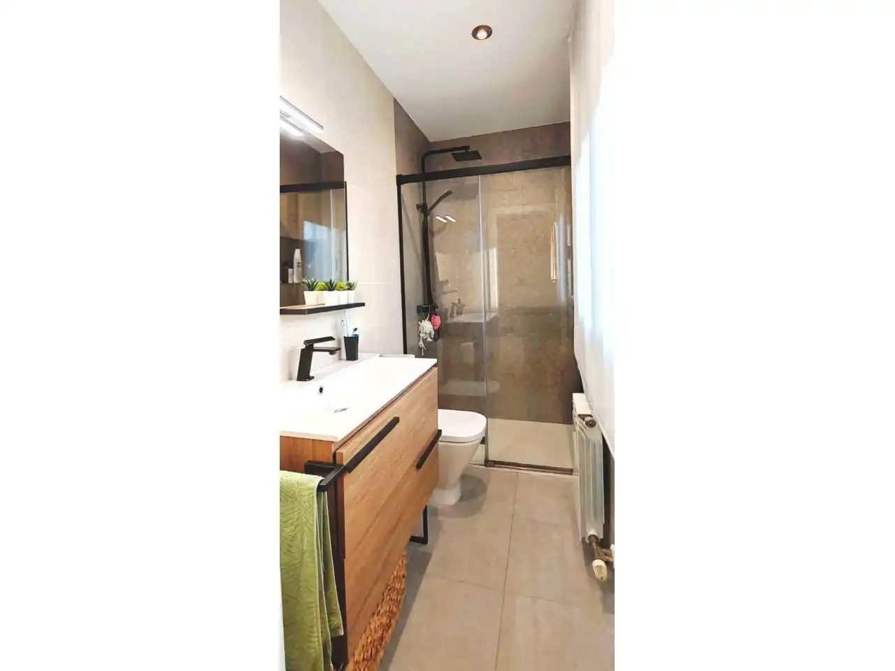 Baño de Casa o chalet en venta en Sarrià de Ter con Aire acondicionado, Calefacción y Jardín privado