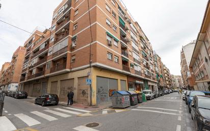 Vista exterior de Pis en venda en  Granada Capital amb Balcó