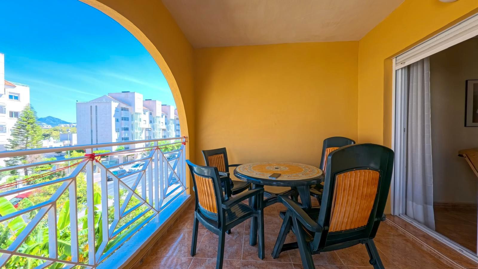 Terraza de Piso en venta en Alicante / Alacant con Jardín privado, Terraza y Piscina comunitaria