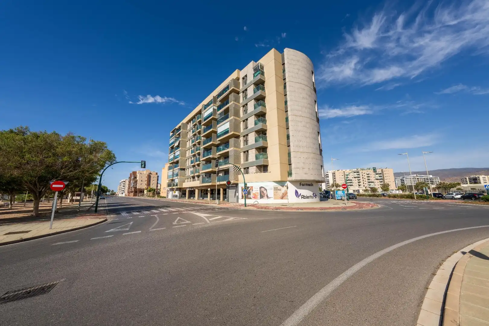 Vista exterior de Pis en venda en Almería amb Aire condicionat, Terrassa i Traster